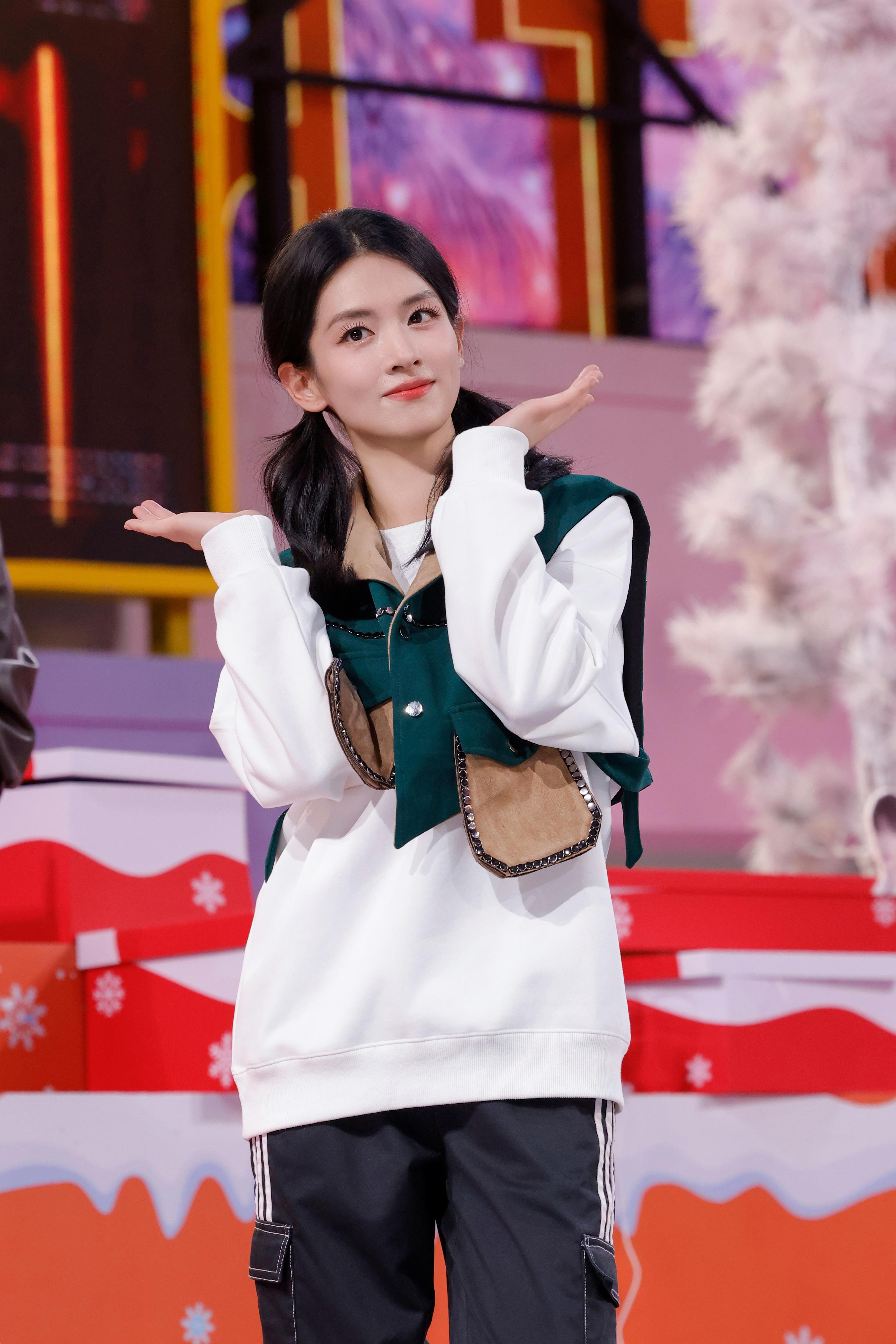 全员比拼粤语技能《你好星期六》开启年末派对(图4)