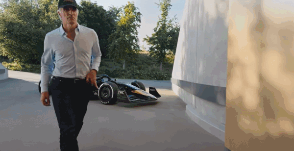 苹果WWDC掀AI重构风暴！端侧模型全开放、AI版Siri却成最大鸽王(图5)