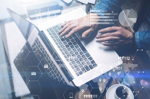 GMAC报告：AI整合加速雇主青睐商学院毕业生战略思维